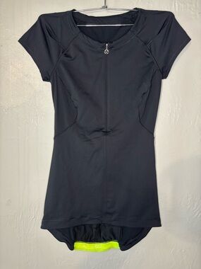 Lululemon cycling Black Short-Sleeve Top with Lime Accent